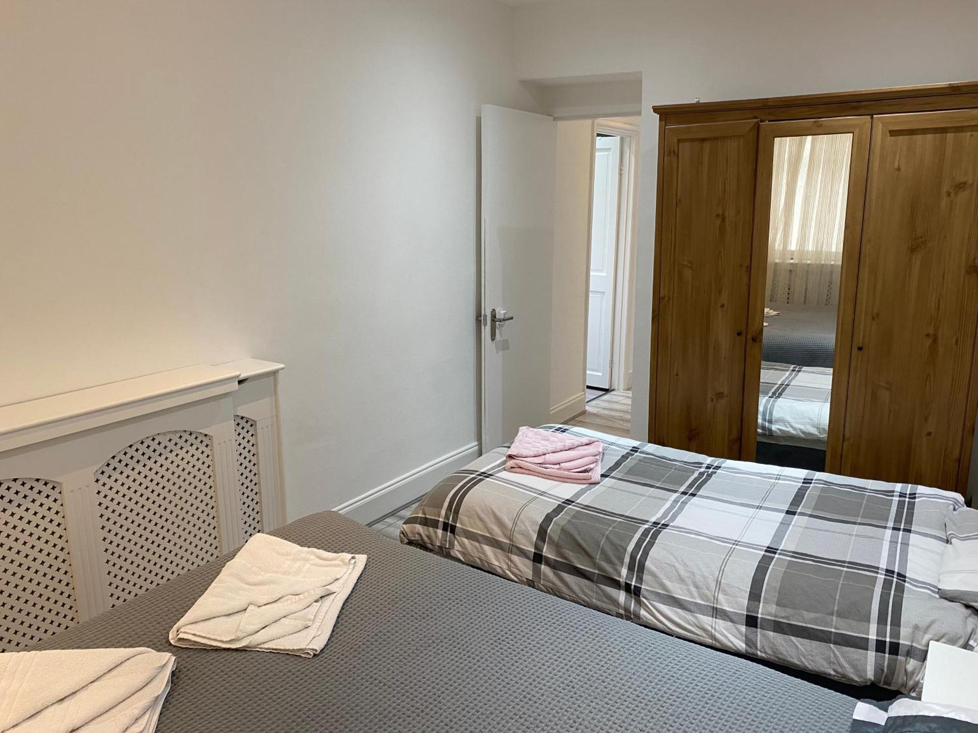 Appartamento Flat Next To Westfield Shopping Centre Londra